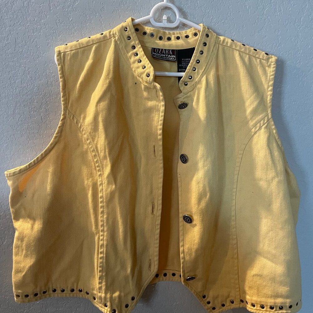 Yellow Vintage Vest size XL